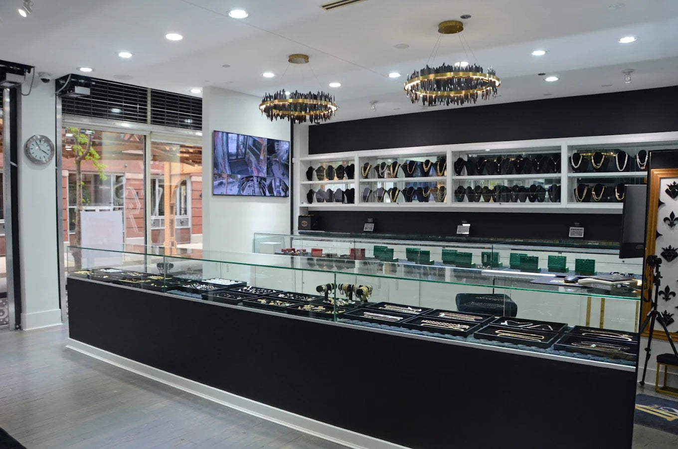 VVS King Chicago showroom